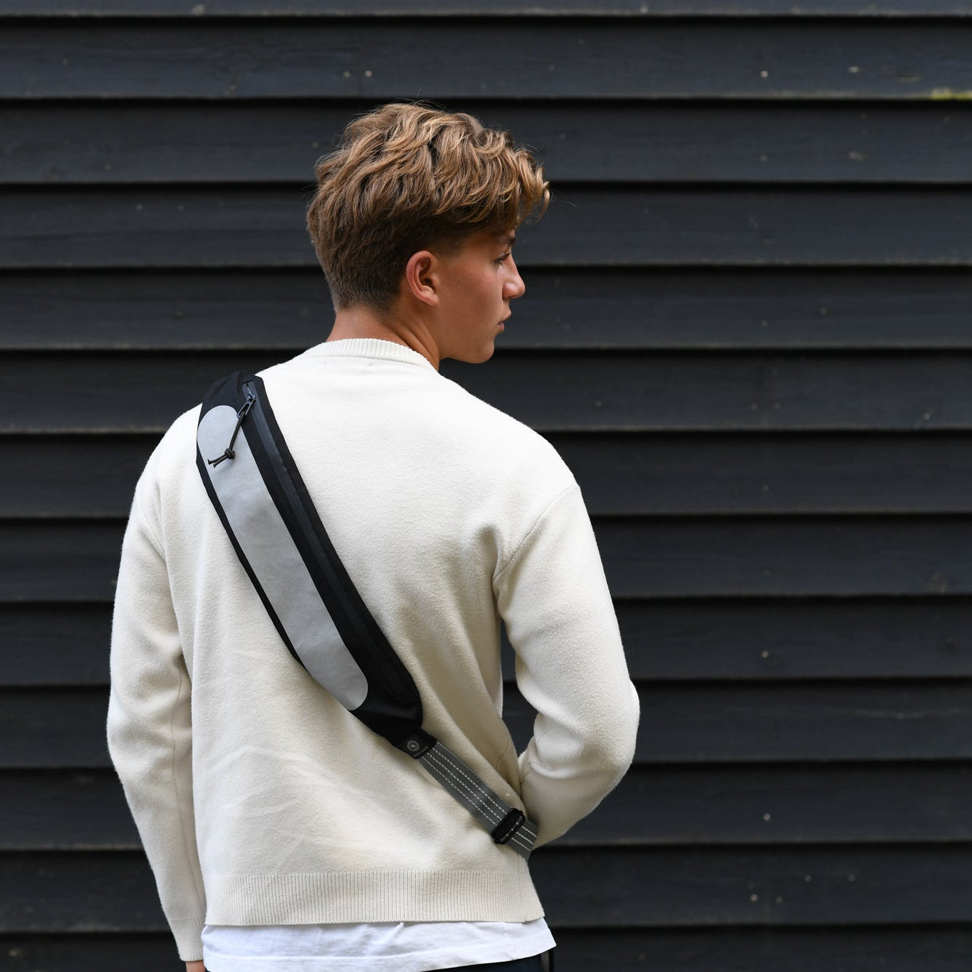 refleks taske strap der øger synlighed i trafikken i hverdagen