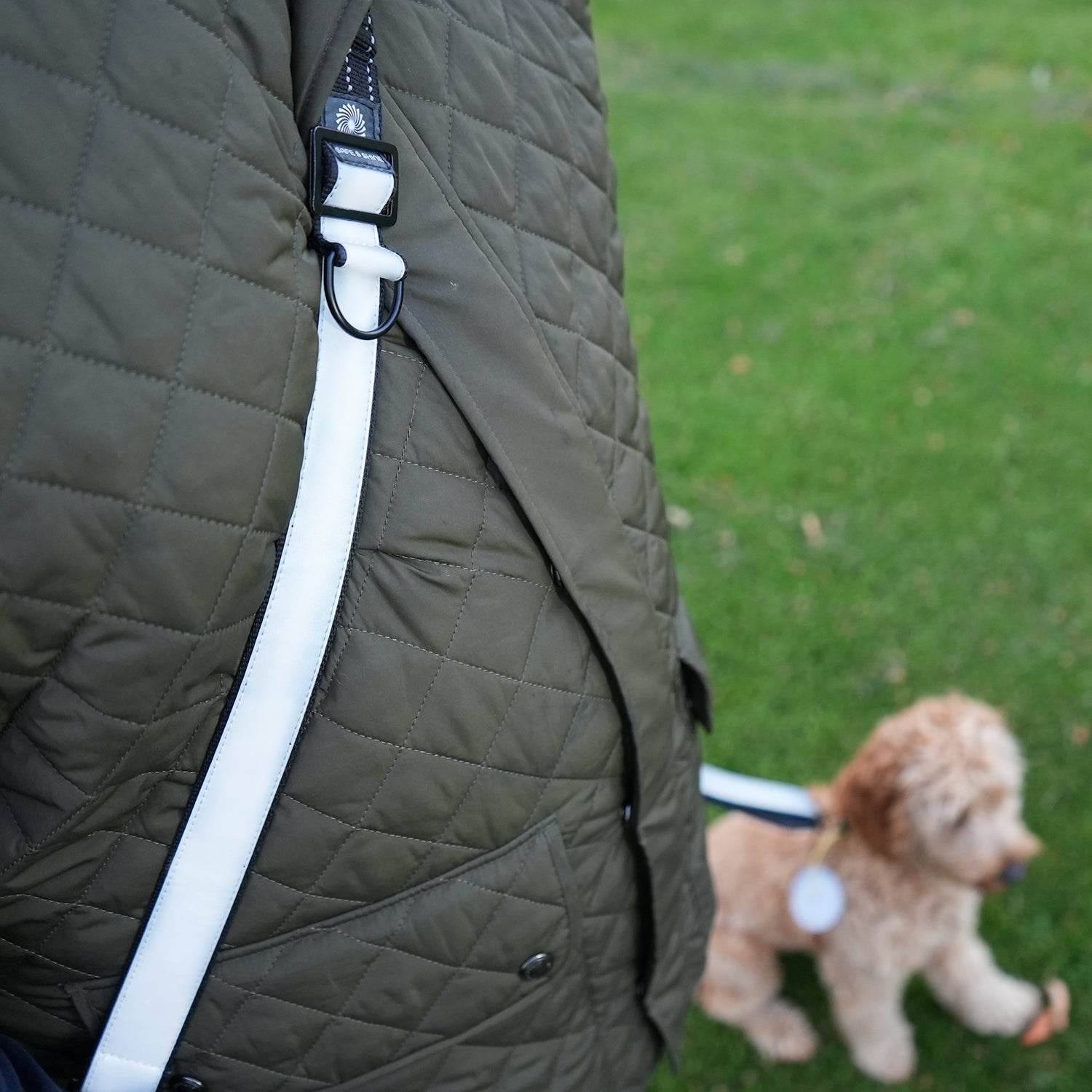 reflective strap that improves visibility in everyday traffic